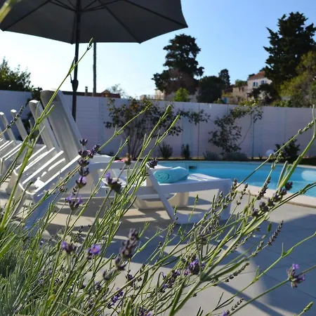 Hébergement de vacances Lovely In With Private Pool *